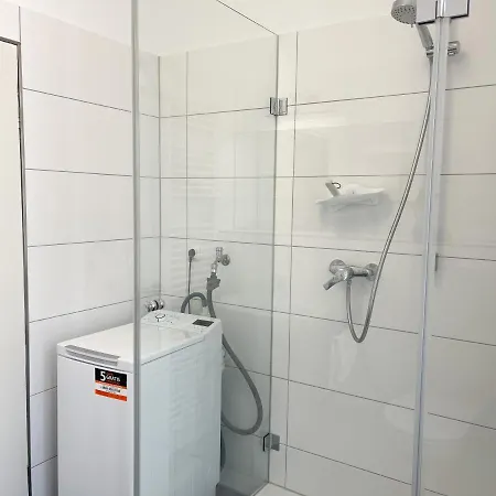 Praktisch & Modern - Voll Ausgestattetes Apartment